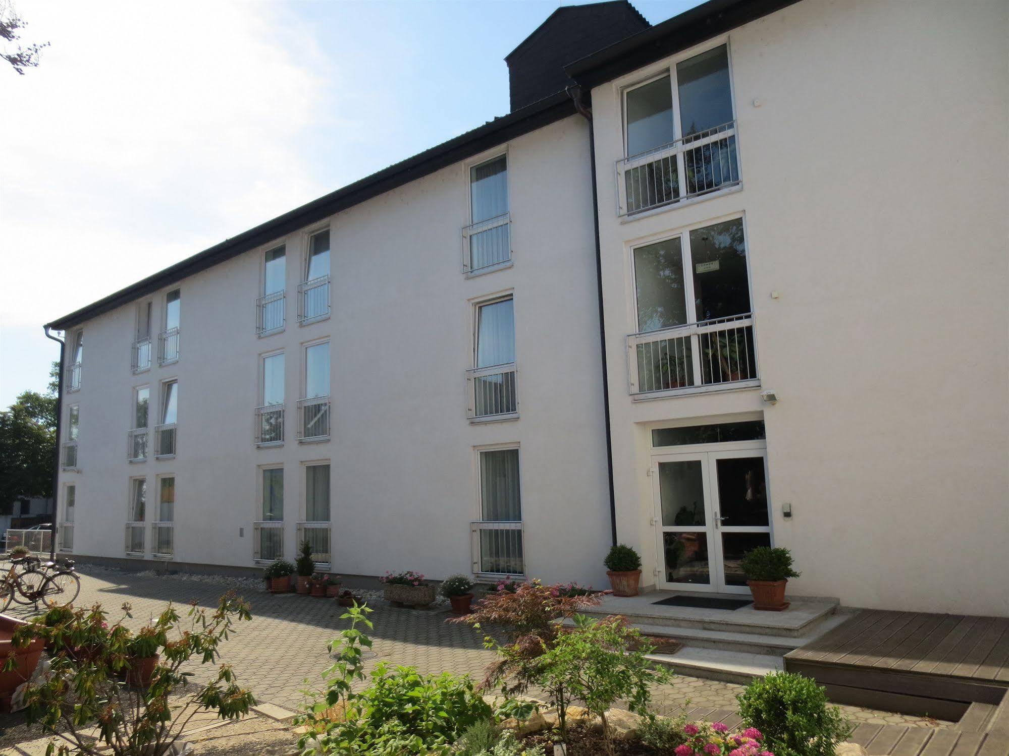 Hotel Zur Post Illmitz Exterior foto